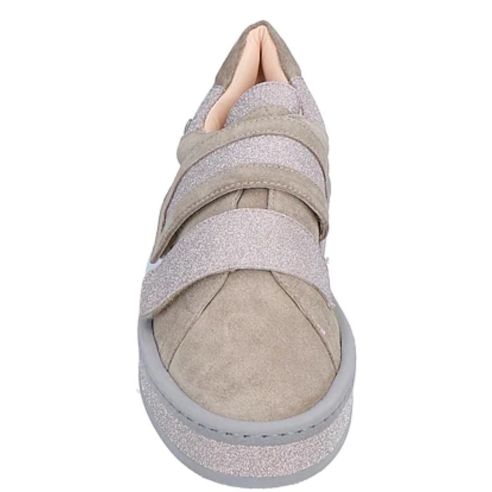AGL sneakers size 7